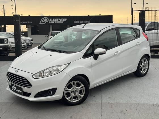 FORD FIESTA 1.5 SE HATCH 16V FLEX 4P MANUAL FORD FIESTA 1.5 SE HATCH 16V FLEX 4P MANUAL